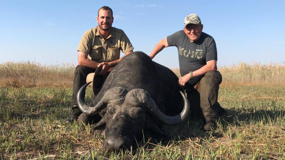 cape buffalo hunt ~ schalk pienaar safaris namibia